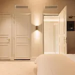Hotel 717