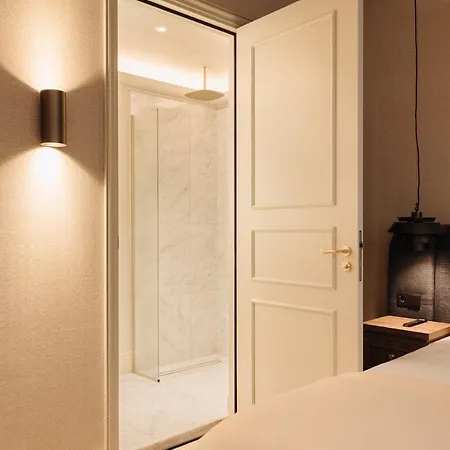 717 5* أمستردام