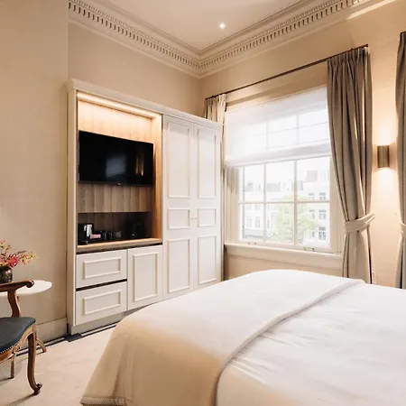 717 Hotel