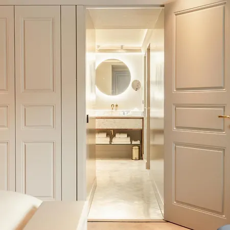 717 أمستردام