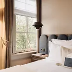 717 Szálloda 5*