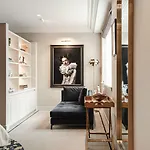 717 Szálloda 5*